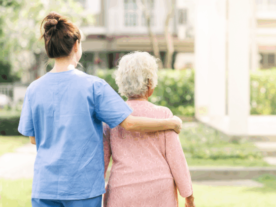 Opieka Seniora – jak ten serwis pomoże Ci w szukaniu opiekuna