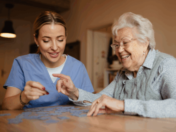 Opiekun osoby starszej - jak wybrać odpowiednią osobę do bezpiecznej opieki nad seniorem