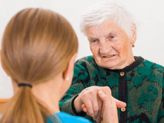 Opiekunka osób starszych – jak dobrze rozpocząć współpracę?