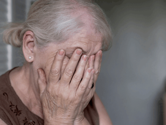 Depresja u seniorów często bywa mylona z objawami starzenia się